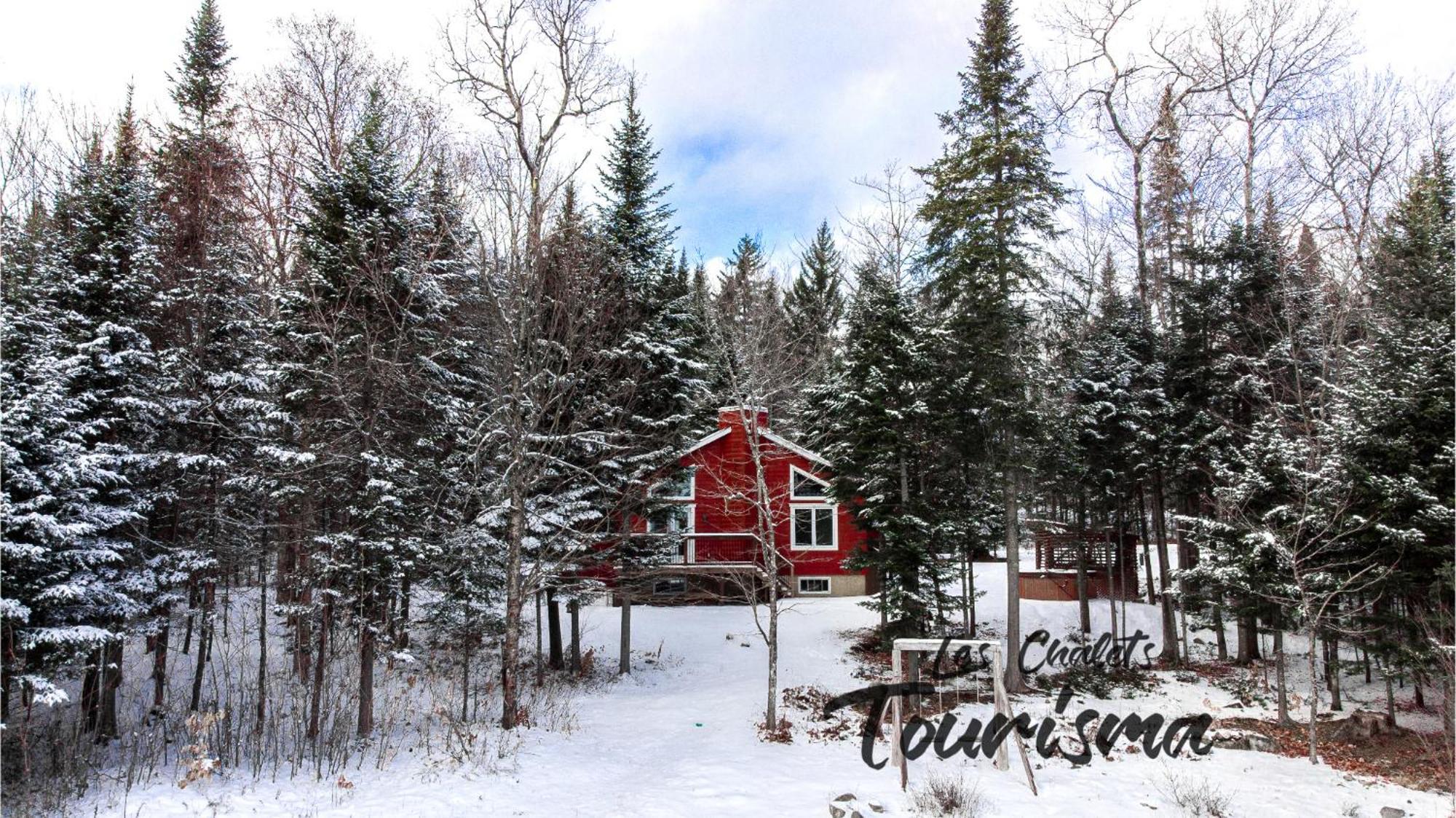 Les Chalets Tourisma - Chalet Dans Les Bois Avec Lac Prive - Le Colibri Saint-Raymond Exterior foto